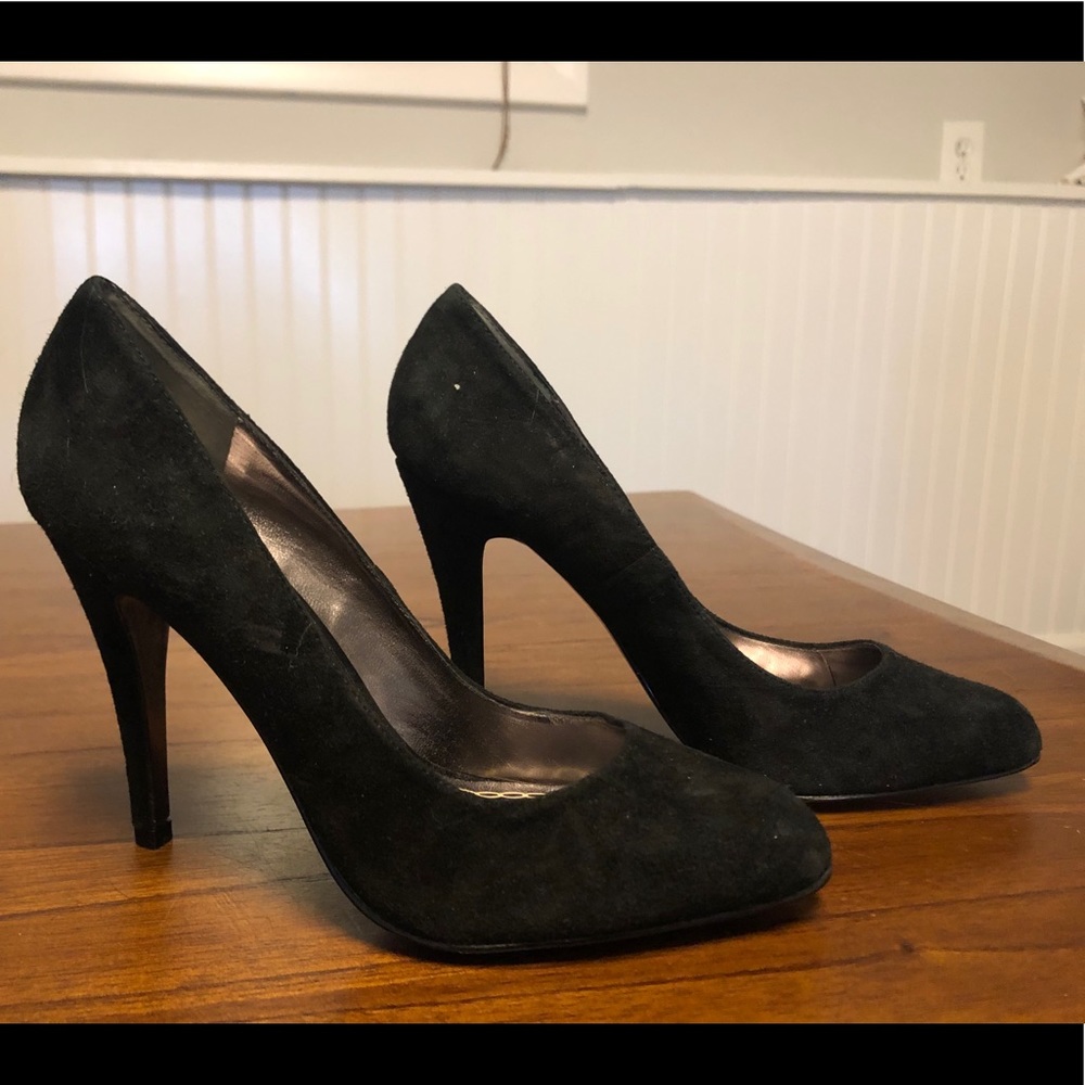 Charles by Charles David Black Pumps